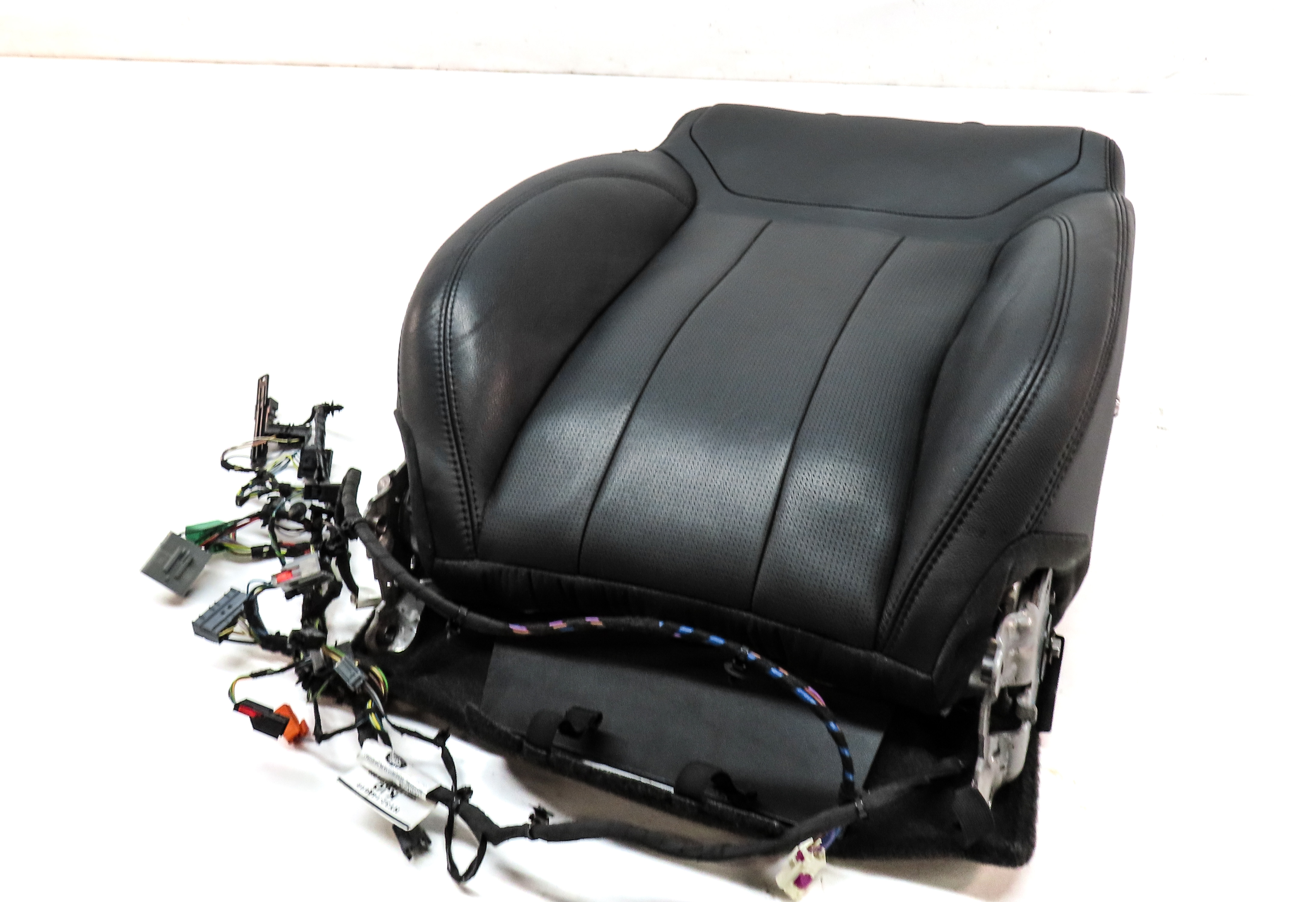 17-20 LAND ROVER DISCOVERY L462 FRONT RIGHT PASSENGER UPPER SEAT CUSHION (BLACK) — exact item pictured